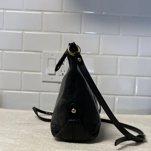 Vintage Coach Black Leather Crossbody bag with Gold Accents - Picture 6 of 9